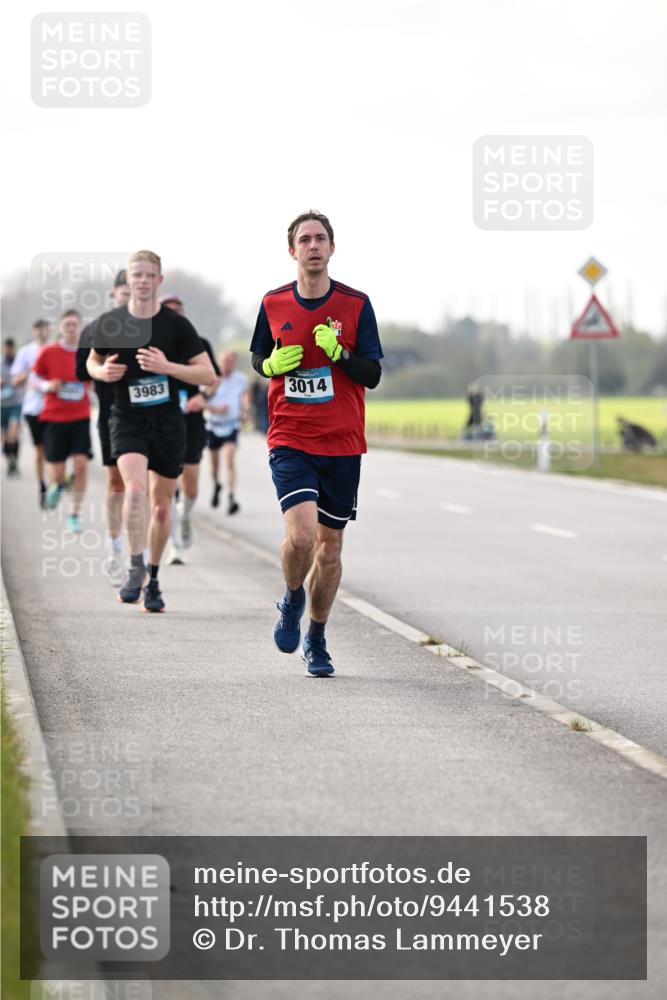 12.04.2026 - 45. Internationalen Wilhelmsburger Insellauf Dr. Thomas Lammeyer http://msf.ph/oto/9441538 12.04.2026 10:08:39 Laufen 3983, 3014 meine-sportfotos.de