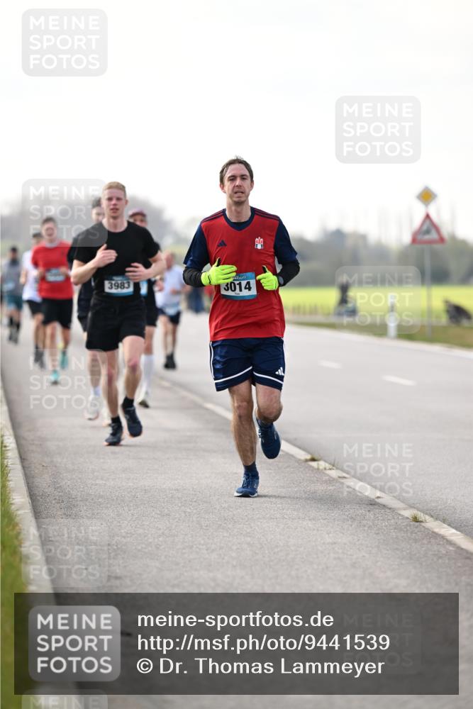 12.04.2026 - 45. Internationalen Wilhelmsburger Insellauf Dr. Thomas Lammeyer http://msf.ph/oto/9441539 12.04.2026 10:08:39 Laufen 3983, 3014 meine-sportfotos.de