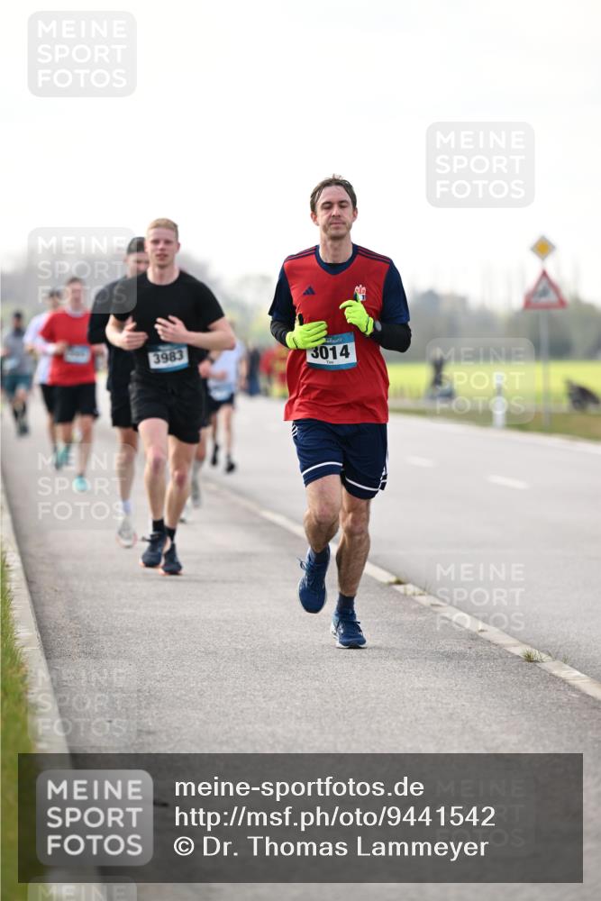 12.04.2026 - 45. Internationalen Wilhelmsburger Insellauf Dr. Thomas Lammeyer http://msf.ph/oto/9441542 12.04.2026 10:08:40 Laufen 3983, 3014 meine-sportfotos.de