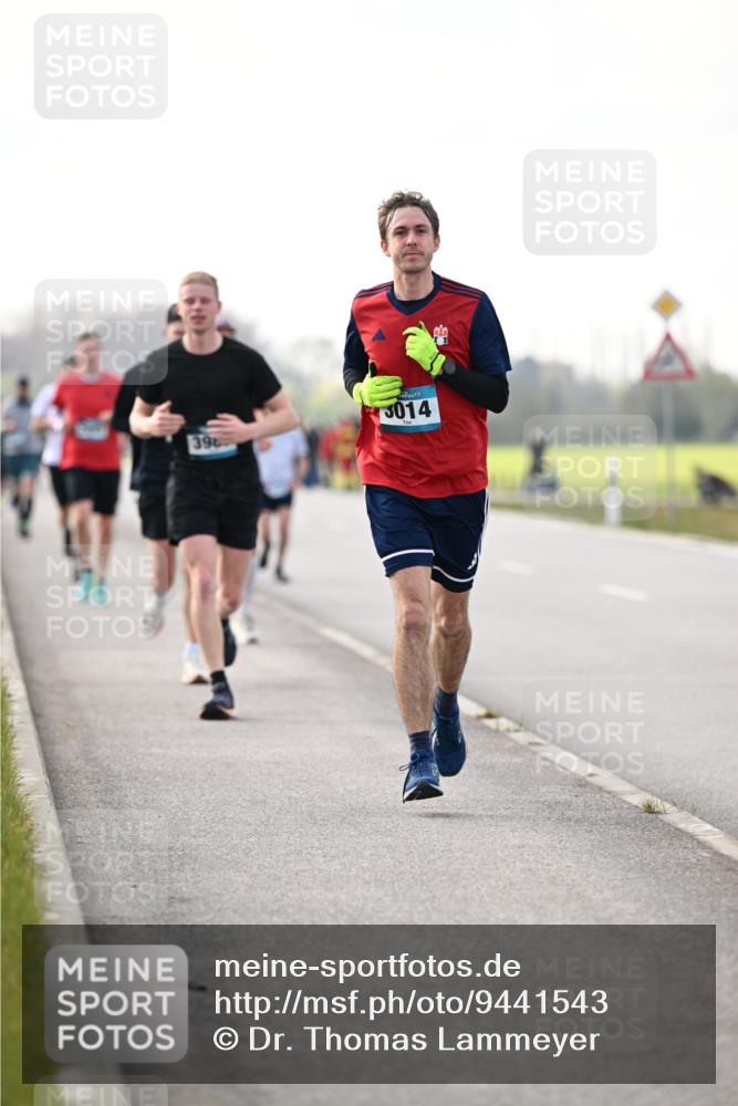 12.04.2026 - 45. Internationalen Wilhelmsburger Insellauf Dr. Thomas Lammeyer http://msf.ph/oto/9441543 12.04.2026 10:08:40 Laufen 398, 3014 meine-sportfotos.de