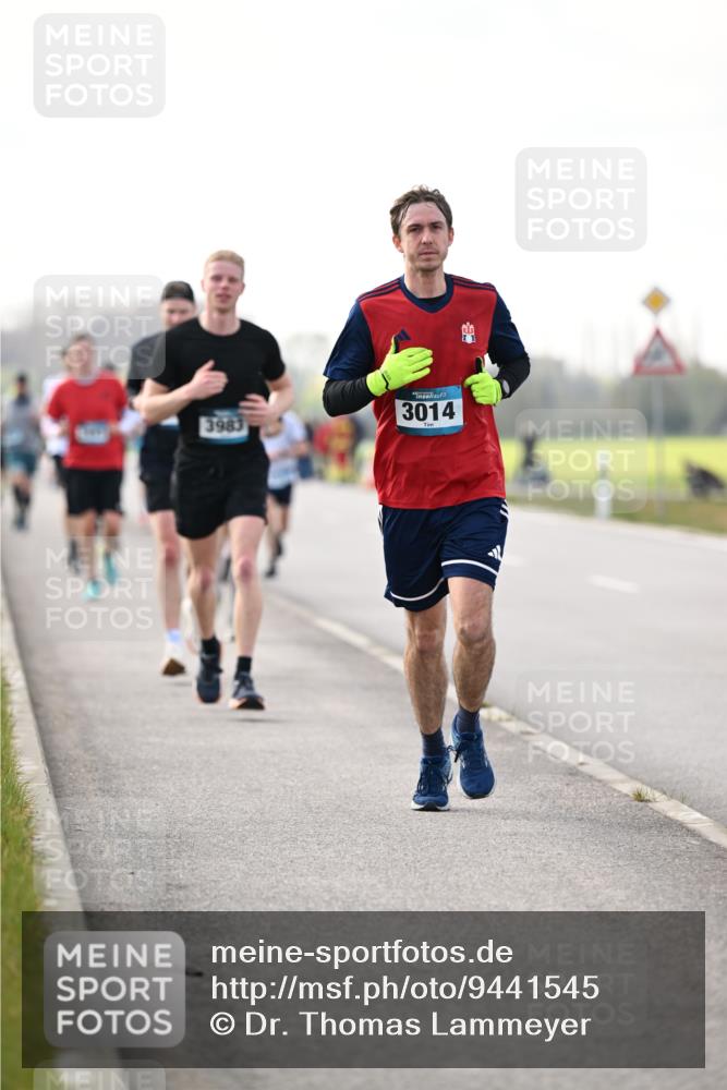 12.04.2026 - 45. Internationalen Wilhelmsburger Insellauf Dr. Thomas Lammeyer http://msf.ph/oto/9441545 12.04.2026 10:08:40 Laufen 3983, 3014 meine-sportfotos.de