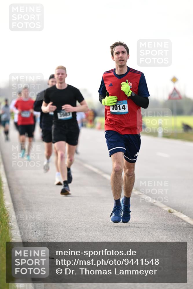 12.04.2026 - 45. Internationalen Wilhelmsburger Insellauf Dr. Thomas Lammeyer http://msf.ph/oto/9441548 12.04.2026 10:08:40 Laufen 3983, 3014 meine-sportfotos.de