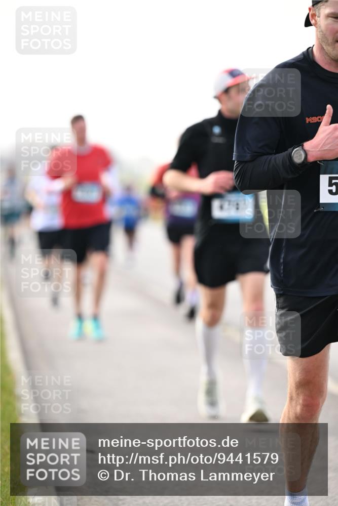 12.04.2026 - 45. Internationalen Wilhelmsburger Insellauf Dr. Thomas Lammeyer http://msf.ph/oto/9441579 12.04.2026 10:08:45 Laufen 90, 5 meine-sportfotos.de