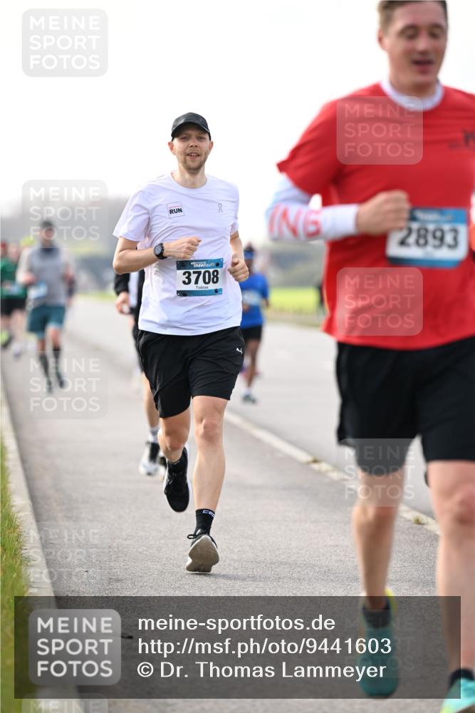 12.04.2026 - 45. Internationalen Wilhelmsburger Insellauf Dr. Thomas Lammeyer http://msf.ph/oto/9441603 12.04.2026 10:08:49 Laufen 3708, 2893 meine-sportfotos.de