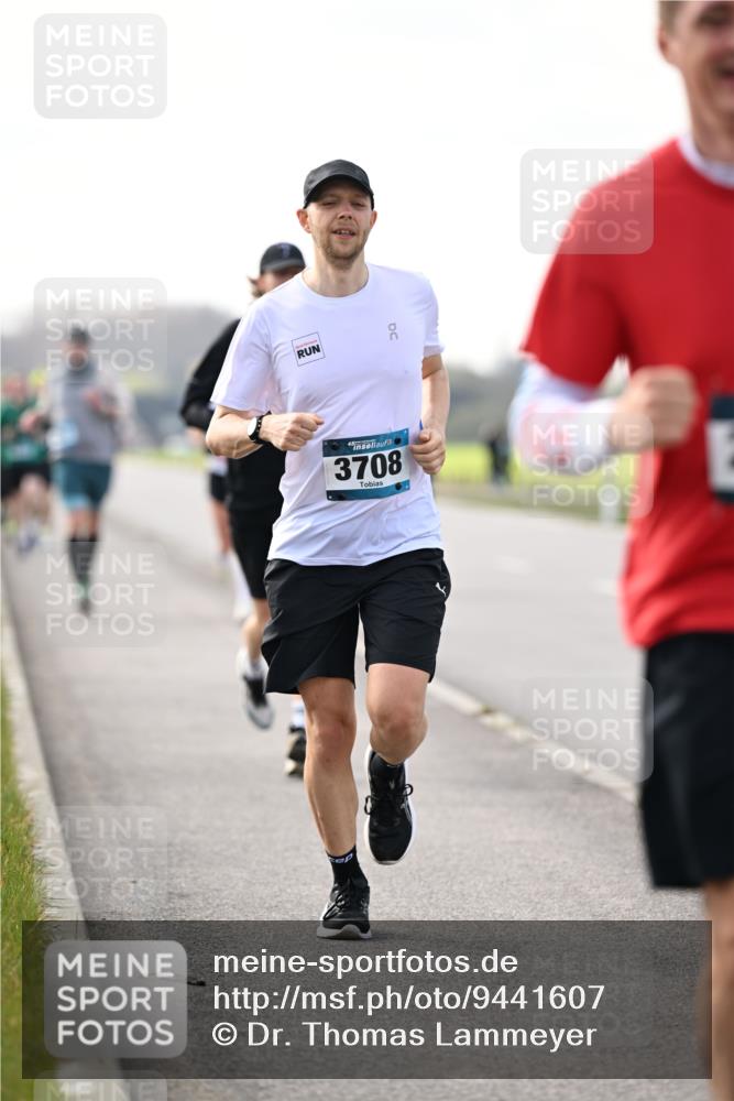 12.04.2026 - 45. Internationalen Wilhelmsburger Insellauf Dr. Thomas Lammeyer http://msf.ph/oto/9441607 12.04.2026 10:08:49 Laufen 45, 3708 meine-sportfotos.de