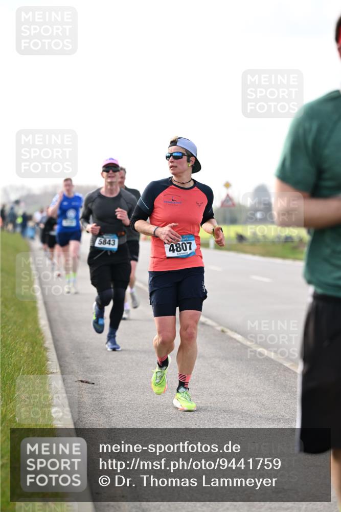 12.04.2026 - 45. Internationalen Wilhelmsburger Insellauf Dr. Thomas Lammeyer http://msf.ph/oto/9441759 12.04.2026 10:09:13 Laufen 5843, 4807 meine-sportfotos.de