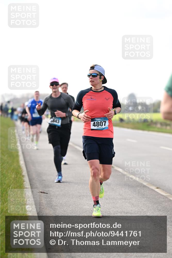 12.04.2026 - 45. Internationalen Wilhelmsburger Insellauf Dr. Thomas Lammeyer http://msf.ph/oto/9441761 12.04.2026 10:09:13 Laufen 5843, 4807 meine-sportfotos.de