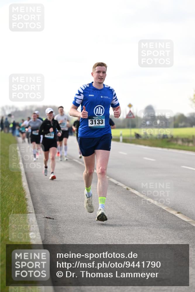 12.04.2026 - 45. Internationalen Wilhelmsburger Insellauf Dr. Thomas Lammeyer http://msf.ph/oto/9441790 12.04.2026 10:09:17 Laufen 4493, 3133 meine-sportfotos.de