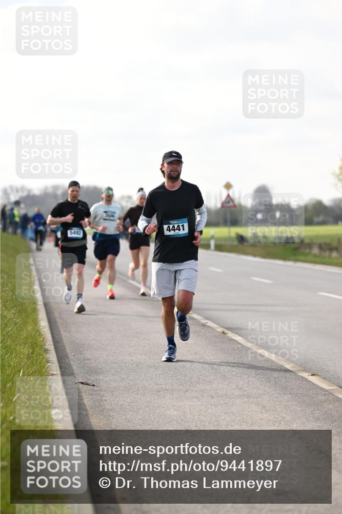 12.04.2026 - 45. Internationalen Wilhelmsburger Insellauf Dr. Thomas Lammeyer http://msf.ph/oto/9441897 12.04.2026 10:09:39 Laufen 5492, 4441 meine-sportfotos.de