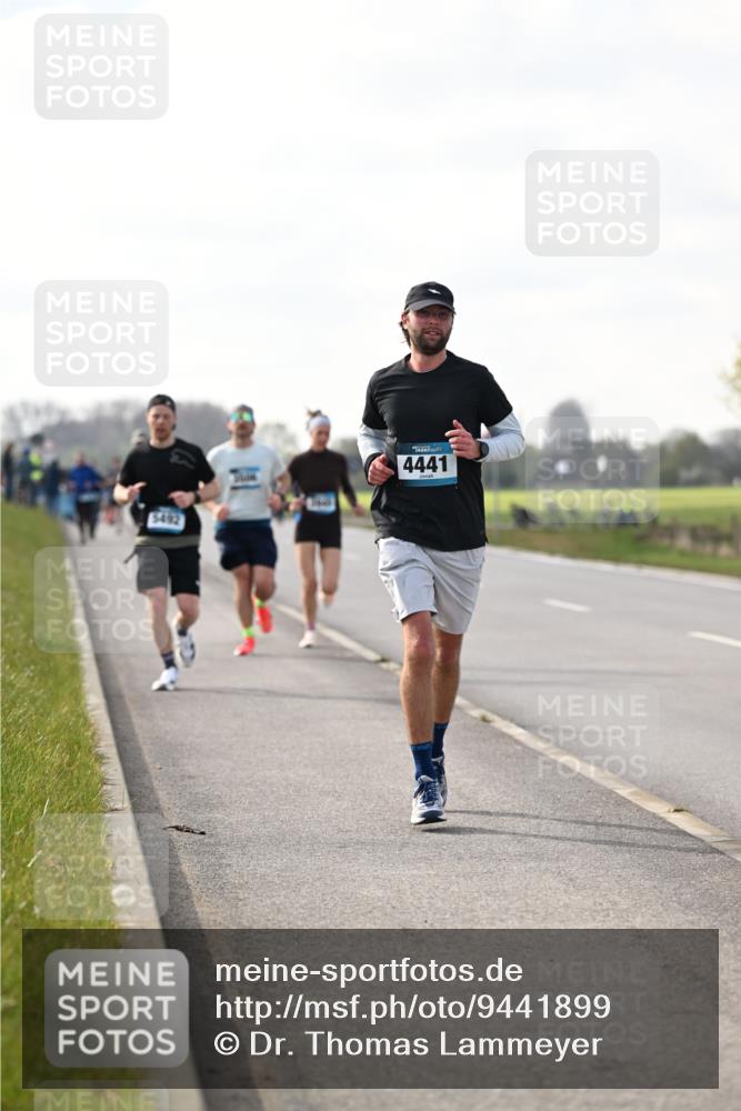 12.04.2026 - 45. Internationalen Wilhelmsburger Insellauf Dr. Thomas Lammeyer http://msf.ph/oto/9441899 12.04.2026 10:09:39 Laufen 5492, 4441 meine-sportfotos.de