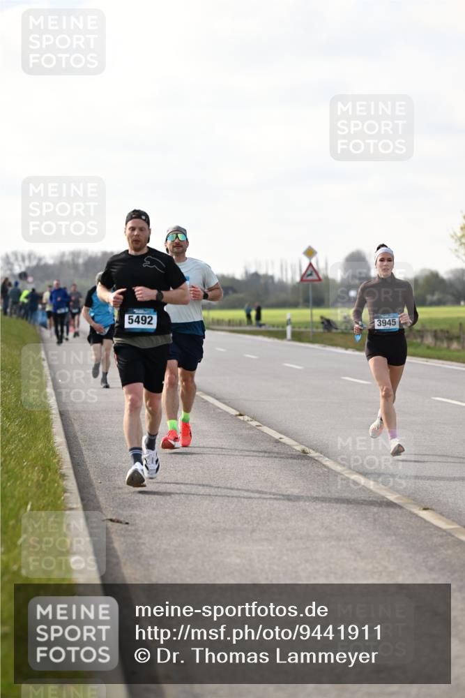 12.04.2026 - 45. Internationalen Wilhelmsburger Insellauf Dr. Thomas Lammeyer http://msf.ph/oto/9441911 12.04.2026 10:09:41 Laufen 5492, 3945 meine-sportfotos.de