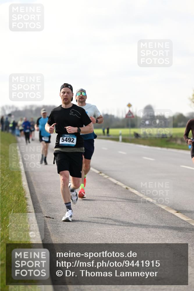 12.04.2026 - 45. Internationalen Wilhelmsburger Insellauf Dr. Thomas Lammeyer http://msf.ph/oto/9441915 12.04.2026 10:09:42 Laufen 5492 meine-sportfotos.de