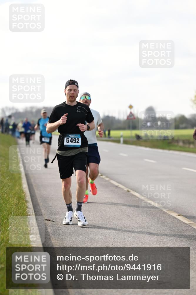 12.04.2026 - 45. Internationalen Wilhelmsburger Insellauf Dr. Thomas Lammeyer http://msf.ph/oto/9441916 12.04.2026 10:09:42 Laufen 5492 meine-sportfotos.de