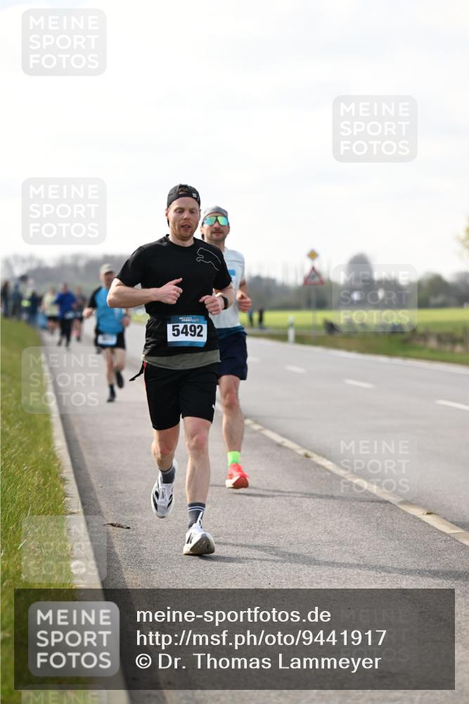 12.04.2026 - 45. Internationalen Wilhelmsburger Insellauf Dr. Thomas Lammeyer http://msf.ph/oto/9441917 12.04.2026 10:09:42 Laufen 4, 5492 meine-sportfotos.de