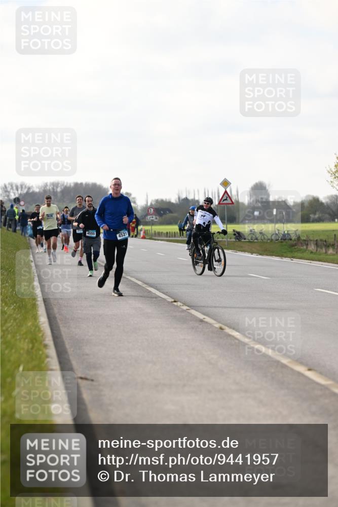 12.04.2026 - 45. Internationalen Wilhelmsburger Insellauf Dr. Thomas Lammeyer http://msf.ph/oto/9441957 12.04.2026 10:09:52 Laufen 3636, 255, 4555, 4521, 2 meine-sportfotos.de