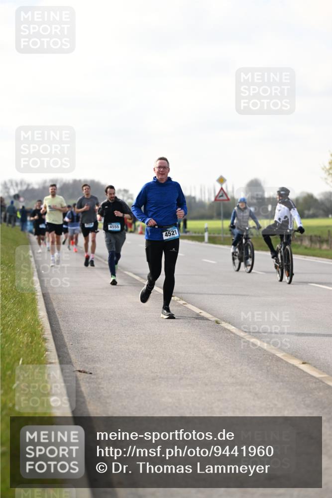 12.04.2026 - 45. Internationalen Wilhelmsburger Insellauf Dr. Thomas Lammeyer http://msf.ph/oto/9441960 12.04.2026 10:09:54 Laufen 4555, 4521 meine-sportfotos.de