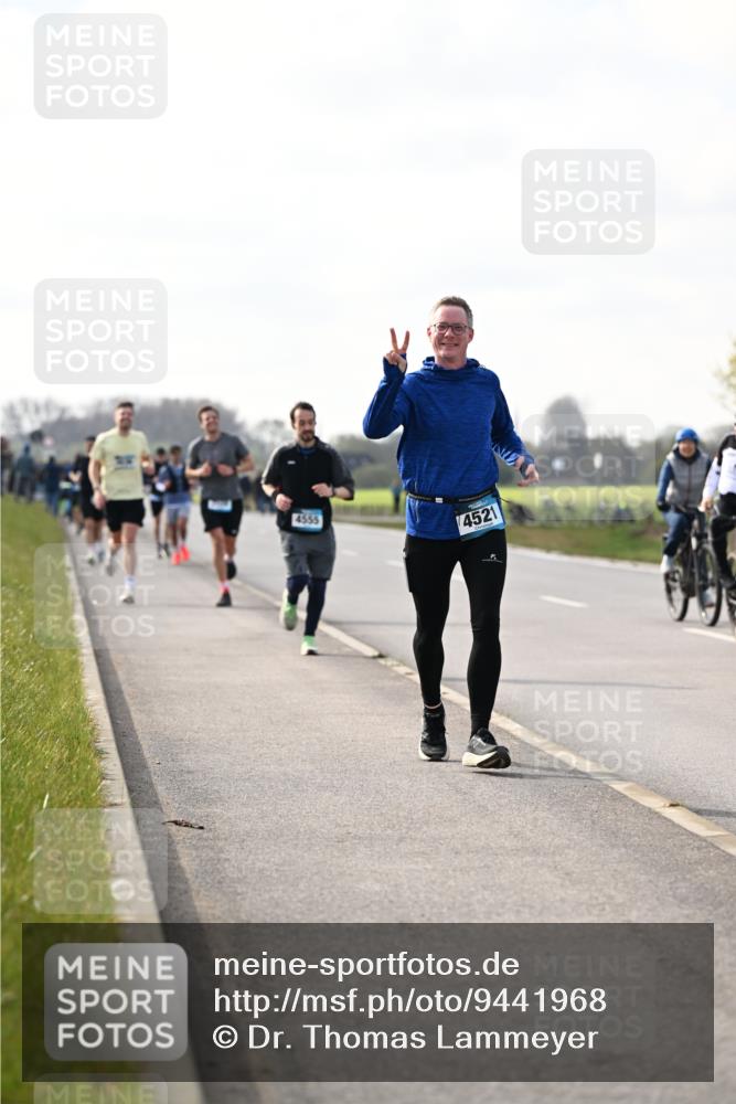 12.04.2026 - 45. Internationalen Wilhelmsburger Insellauf Dr. Thomas Lammeyer http://msf.ph/oto/9441968 12.04.2026 10:09:55 Laufen 4555, 4521 meine-sportfotos.de