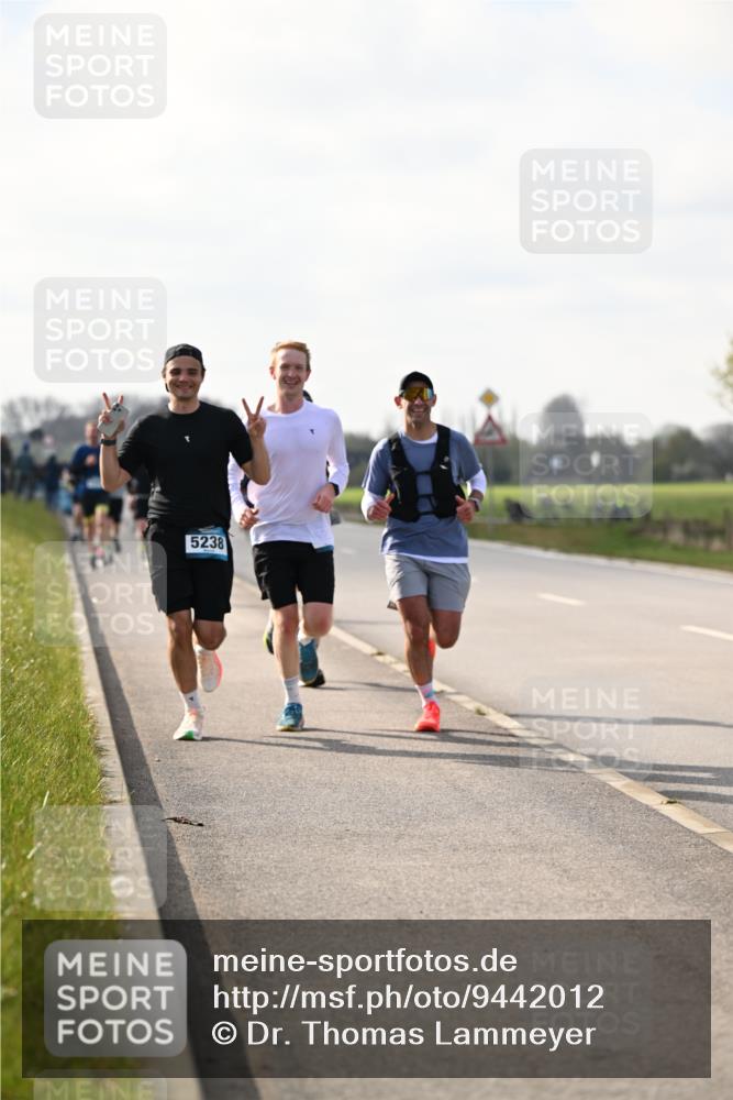 12.04.2026 - 45. Internationalen Wilhelmsburger Insellauf Dr. Thomas Lammeyer http://msf.ph/oto/9442012 12.04.2026 10:10:05 Laufen 5238 meine-sportfotos.de
