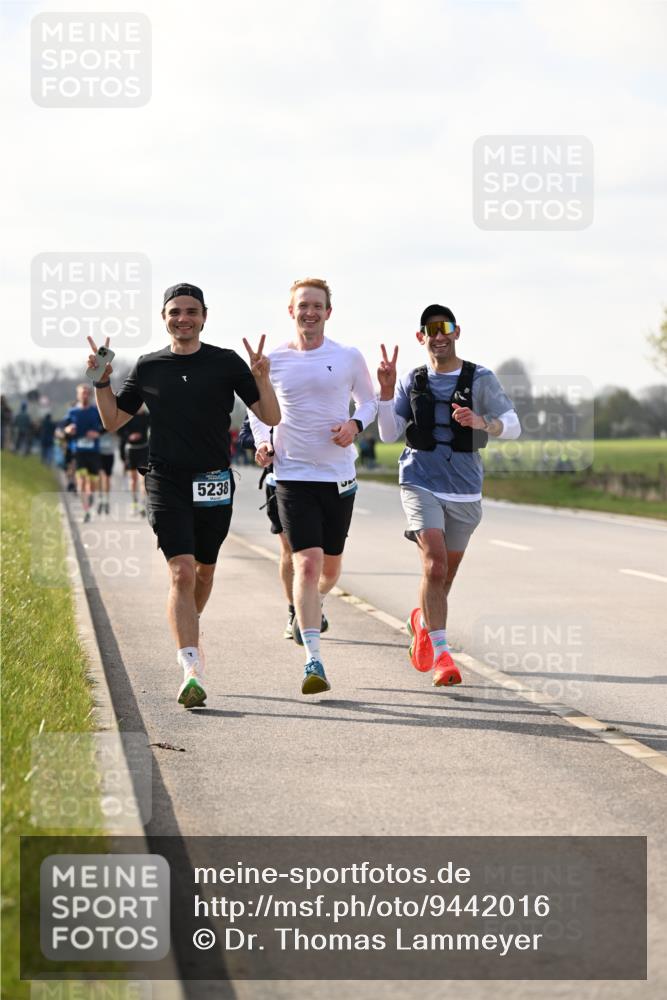12.04.2026 - 45. Internationalen Wilhelmsburger Insellauf Dr. Thomas Lammeyer http://msf.ph/oto/9442016 12.04.2026 10:10:05 Laufen 5238 meine-sportfotos.de