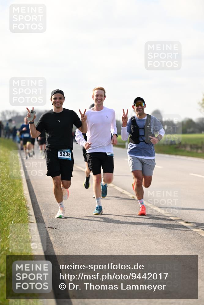 12.04.2026 - 45. Internationalen Wilhelmsburger Insellauf Dr. Thomas Lammeyer http://msf.ph/oto/9442017 12.04.2026 10:10:06 Laufen 5238 meine-sportfotos.de