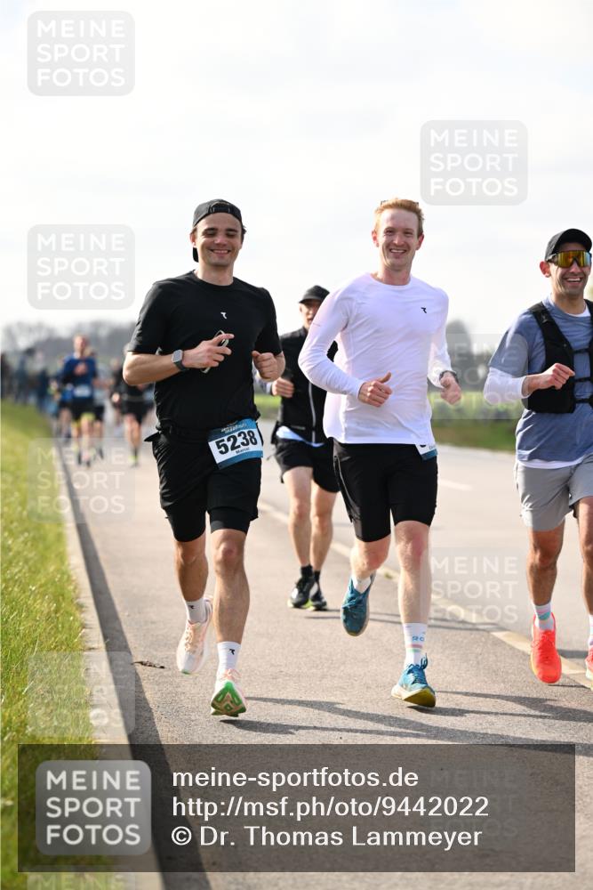 12.04.2026 - 45. Internationalen Wilhelmsburger Insellauf Dr. Thomas Lammeyer http://msf.ph/oto/9442022 12.04.2026 10:10:06 Laufen 5238 meine-sportfotos.de