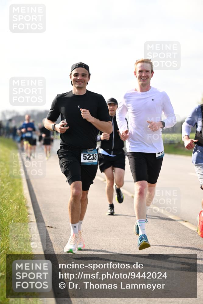12.04.2026 - 45. Internationalen Wilhelmsburger Insellauf Dr. Thomas Lammeyer http://msf.ph/oto/9442024 12.04.2026 10:10:07 Laufen 5238 meine-sportfotos.de