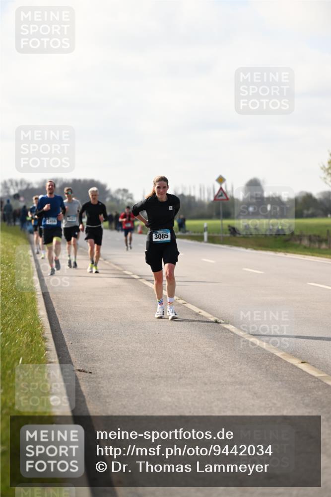 12.04.2026 - 45. Internationalen Wilhelmsburger Insellauf Dr. Thomas Lammeyer http://msf.ph/oto/9442034 12.04.2026 10:10:09 Laufen 3065 meine-sportfotos.de