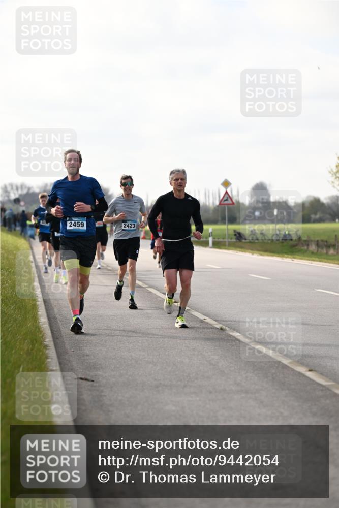 12.04.2026 - 45. Internationalen Wilhelmsburger Insellauf Dr. Thomas Lammeyer http://msf.ph/oto/9442054 12.04.2026 10:10:14 Laufen 2459, 2423 meine-sportfotos.de
