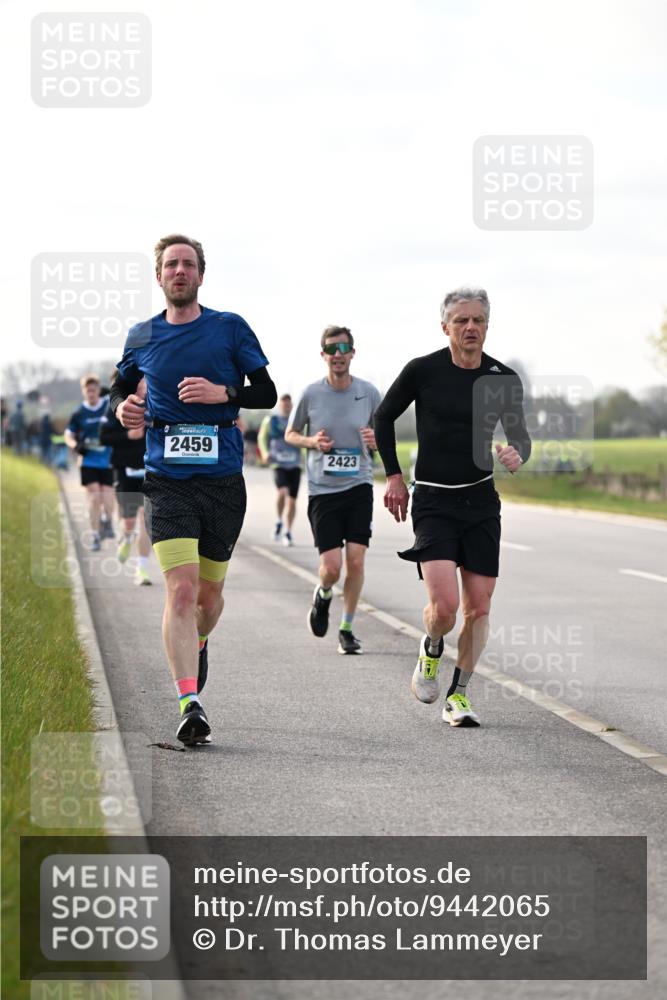 12.04.2026 - 45. Internationalen Wilhelmsburger Insellauf Dr. Thomas Lammeyer http://msf.ph/oto/9442065 12.04.2026 10:10:15 Laufen 2459, 2423 meine-sportfotos.de
