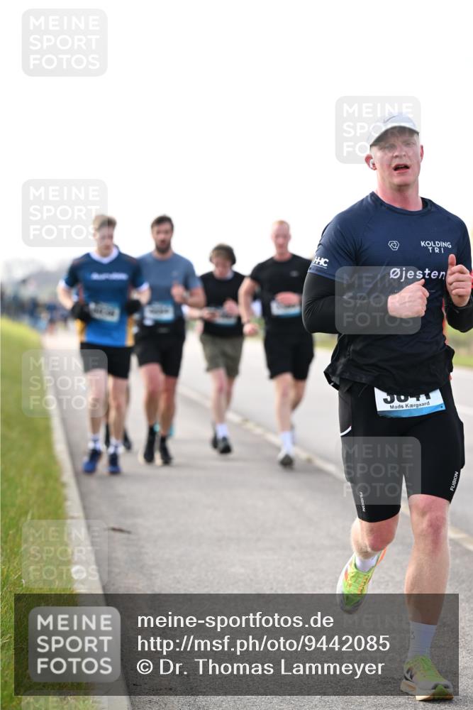 12.04.2026 - 45. Internationalen Wilhelmsburger Insellauf Dr. Thomas Lammeyer http://msf.ph/oto/9442085 12.04.2026 10:10:20 Laufen 8 meine-sportfotos.de