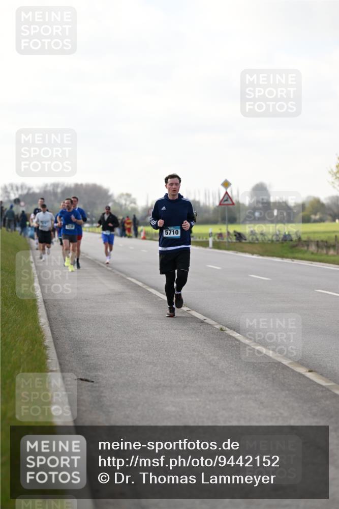 12.04.2026 - 45. Internationalen Wilhelmsburger Insellauf Dr. Thomas Lammeyer http://msf.ph/oto/9442152 12.04.2026 10:10:47 Laufen 5710 meine-sportfotos.de