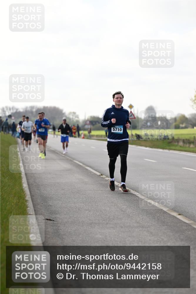 12.04.2026 - 45. Internationalen Wilhelmsburger Insellauf Dr. Thomas Lammeyer http://msf.ph/oto/9442158 12.04.2026 10:10:48 Laufen 400, 5710 meine-sportfotos.de