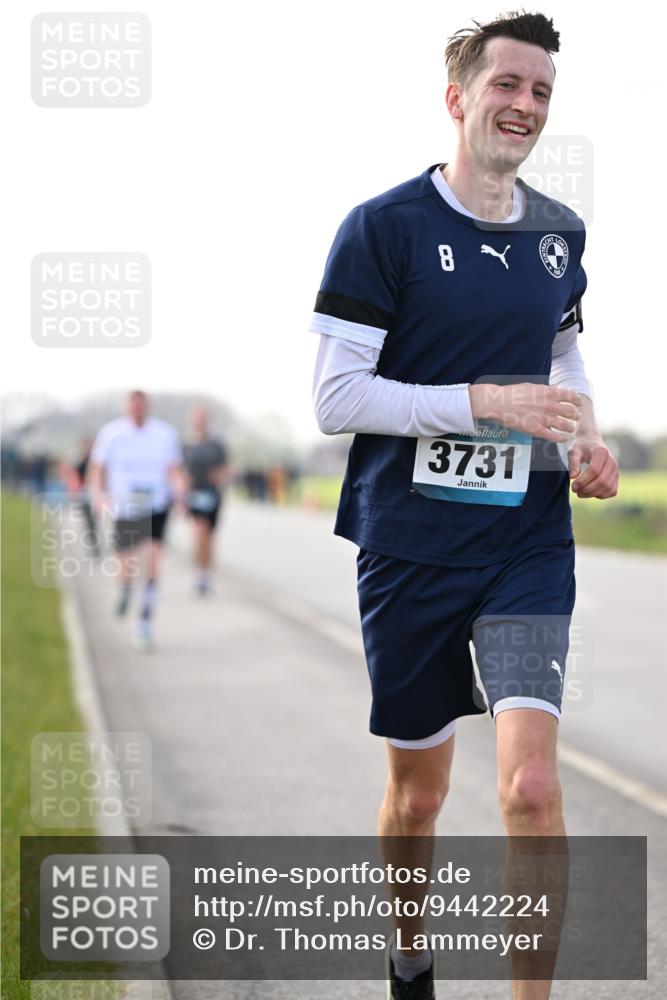 12.04.2026 - 45. Internationalen Wilhelmsburger Insellauf Dr. Thomas Lammeyer http://msf.ph/oto/9442224 12.04.2026 10:11:01 Laufen 8, 3731 meine-sportfotos.de