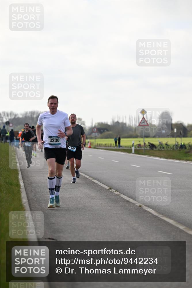 12.04.2026 - 45. Internationalen Wilhelmsburger Insellauf Dr. Thomas Lammeyer http://msf.ph/oto/9442234 12.04.2026 10:11:03 Laufen 2123, 3230, 2547 meine-sportfotos.de