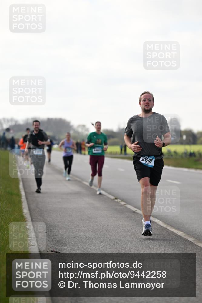 12.04.2026 - 45. Internationalen Wilhelmsburger Insellauf Dr. Thomas Lammeyer http://msf.ph/oto/9442258 12.04.2026 10:11:07 Laufen 2541 meine-sportfotos.de