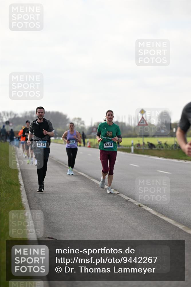 12.04.2026 - 45. Internationalen Wilhelmsburger Insellauf Dr. Thomas Lammeyer http://msf.ph/oto/9442267 12.04.2026 10:11:09 Laufen 3439, 2123, 4467 meine-sportfotos.de