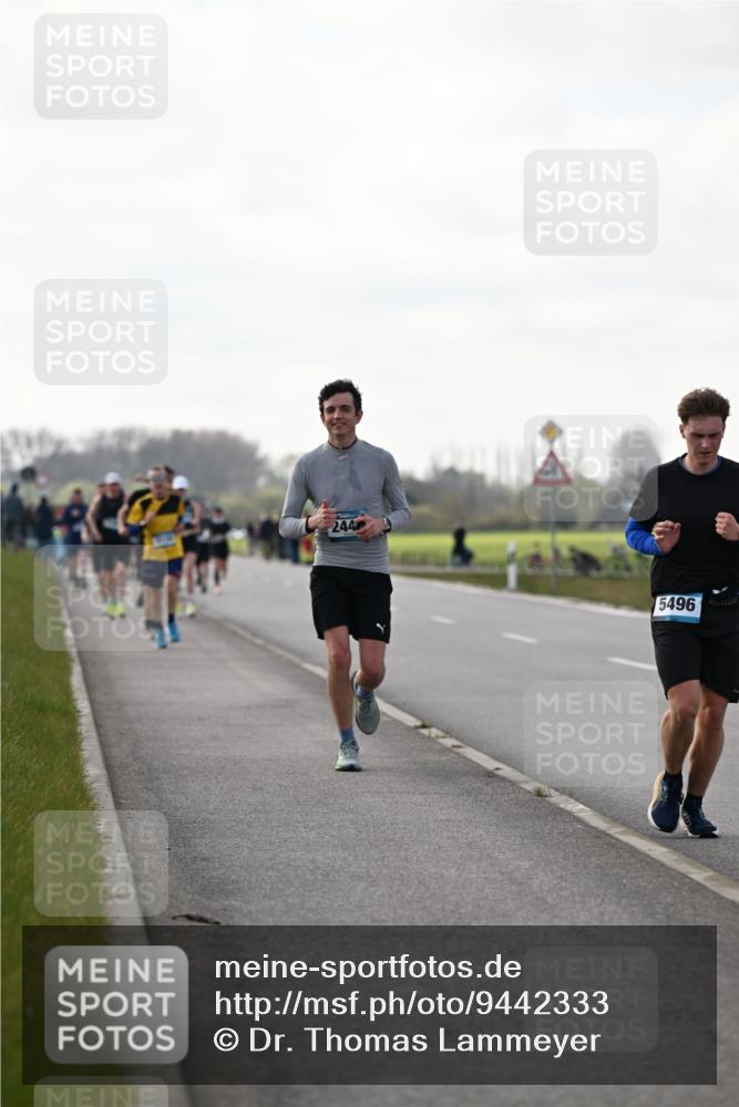 12.04.2026 - 45. Internationalen Wilhelmsburger Insellauf Dr. Thomas Lammeyer http://msf.ph/oto/9442333 12.04.2026 10:11:26 Laufen 244, 5496 meine-sportfotos.de