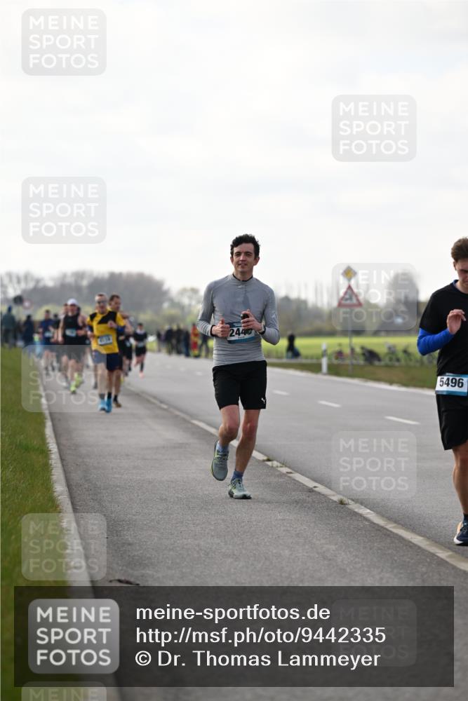 12.04.2026 - 45. Internationalen Wilhelmsburger Insellauf Dr. Thomas Lammeyer http://msf.ph/oto/9442335 12.04.2026 10:11:26 Laufen 244, 5496 meine-sportfotos.de