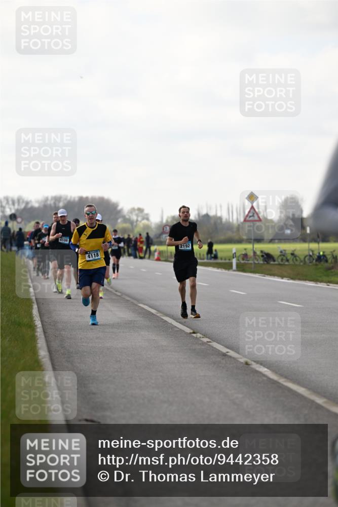 12.04.2026 - 45. Internationalen Wilhelmsburger Insellauf Dr. Thomas Lammeyer http://msf.ph/oto/9442358 12.04.2026 10:11:30 Laufen 4108, 4118, 2192 meine-sportfotos.de