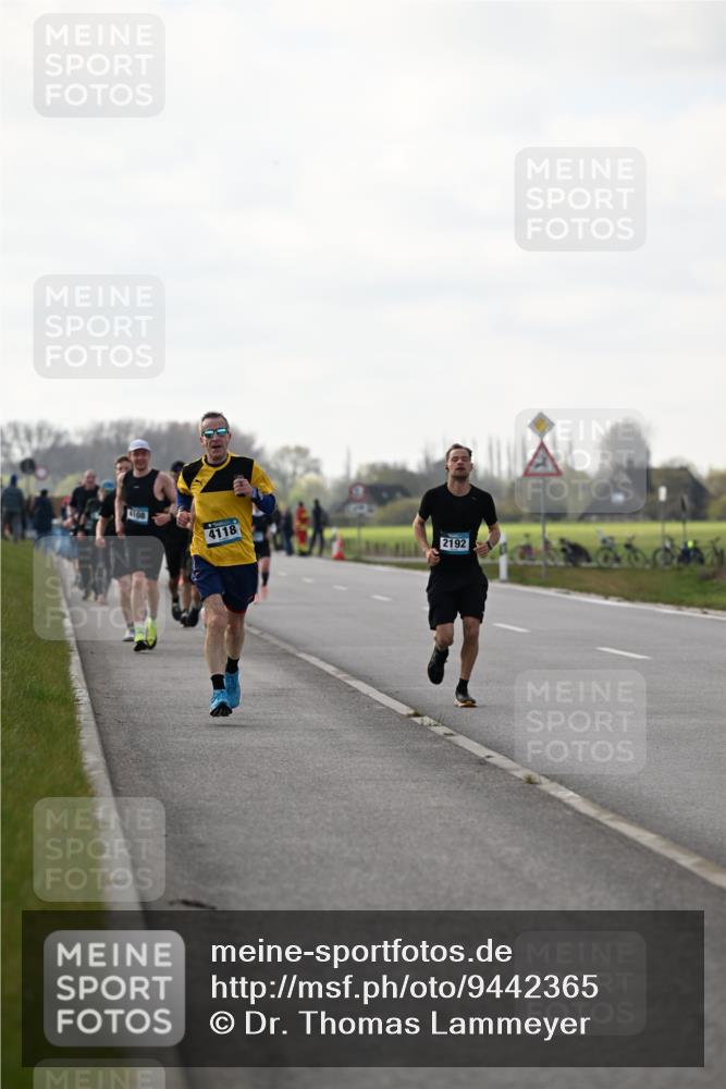 12.04.2026 - 45. Internationalen Wilhelmsburger Insellauf Dr. Thomas Lammeyer http://msf.ph/oto/9442365 12.04.2026 10:11:31 Laufen 4108, 4118, 2192 meine-sportfotos.de