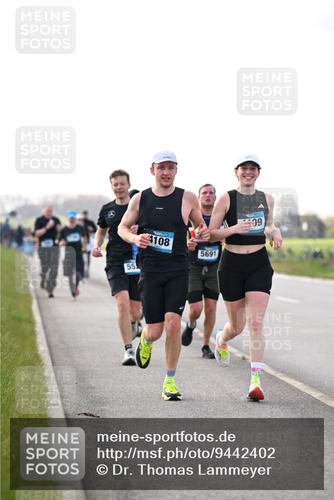 12.04.2026 - 45. Internationalen Wilhelmsburger Insellauf Dr. Thomas Lammeyer http://msf.ph/oto/9442402 12.04.2026 10:11:37 Laufen 55, 4108, 5691, 09 meine-sportfotos.de