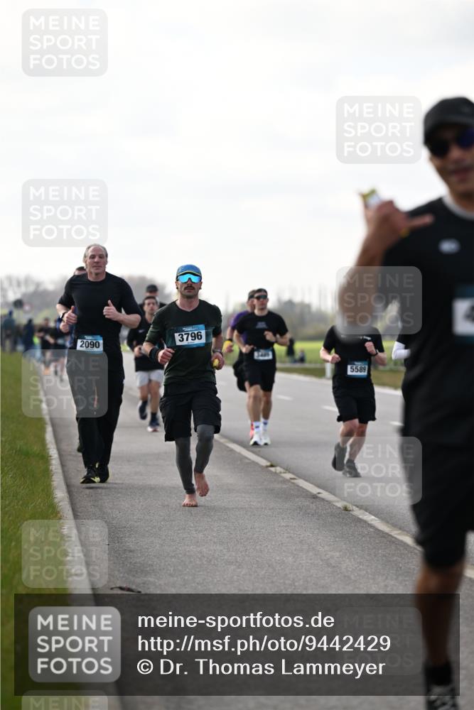 12.04.2026 - 45. Internationalen Wilhelmsburger Insellauf Dr. Thomas Lammeyer http://msf.ph/oto/9442429 12.04.2026 10:11:42 Laufen 2090, 3796, 5589 meine-sportfotos.de