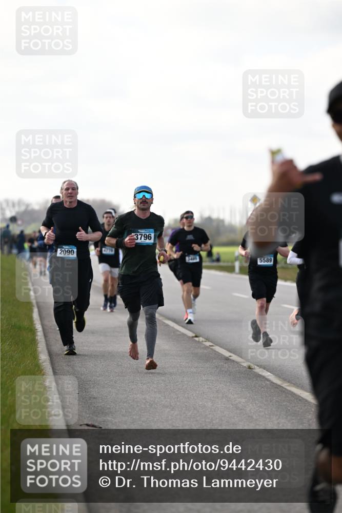 12.04.2026 - 45. Internationalen Wilhelmsburger Insellauf Dr. Thomas Lammeyer http://msf.ph/oto/9442430 12.04.2026 10:11:42 Laufen 2090, 3796, 5589 meine-sportfotos.de