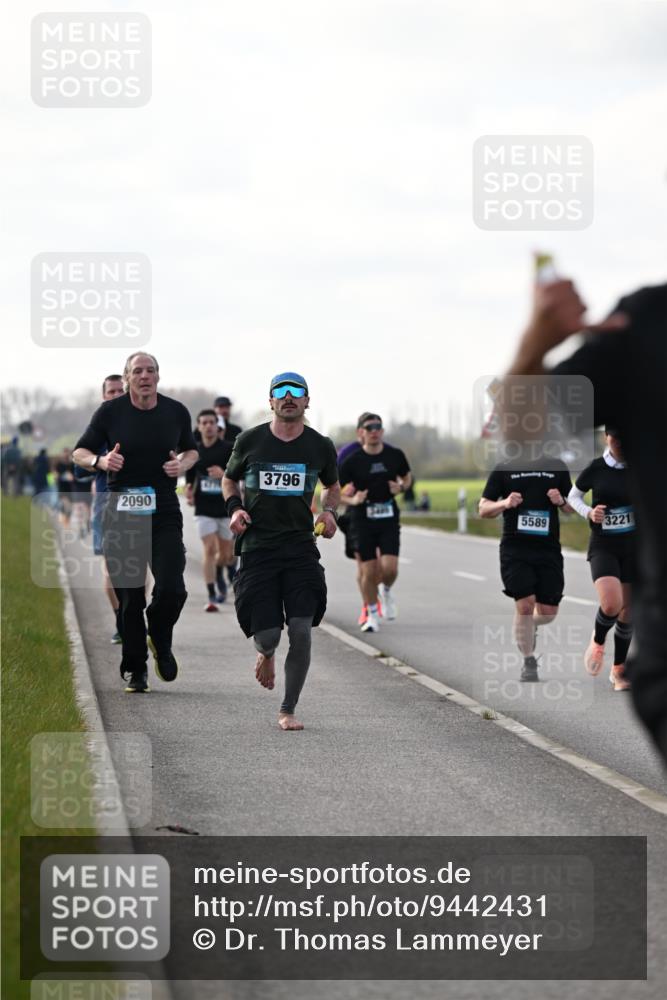 12.04.2026 - 45. Internationalen Wilhelmsburger Insellauf Dr. Thomas Lammeyer http://msf.ph/oto/9442431 12.04.2026 10:11:42 Laufen 3796, 2090, 5589, 3221 meine-sportfotos.de
