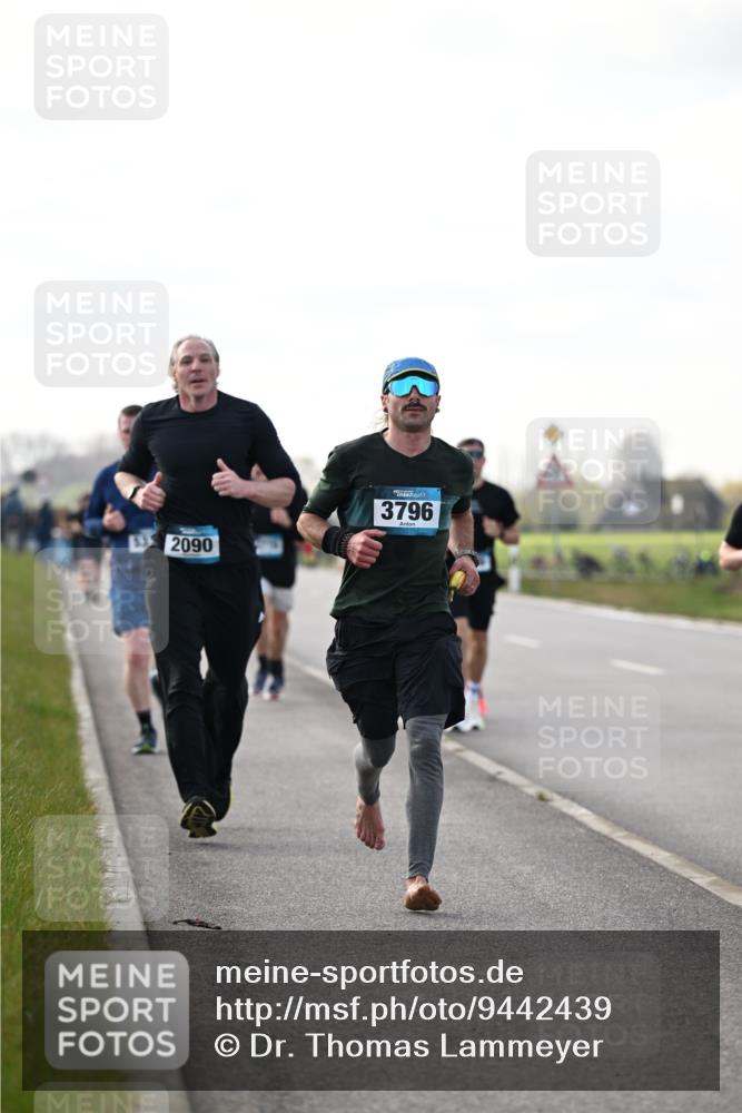12.04.2026 - 45. Internationalen Wilhelmsburger Insellauf Dr. Thomas Lammeyer http://msf.ph/oto/9442439 12.04.2026 10:11:43 Laufen 2090, 3796 meine-sportfotos.de