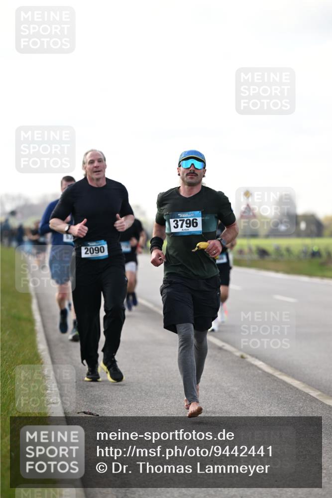 12.04.2026 - 45. Internationalen Wilhelmsburger Insellauf Dr. Thomas Lammeyer http://msf.ph/oto/9442441 12.04.2026 10:11:43 Laufen 2090, 3796 meine-sportfotos.de