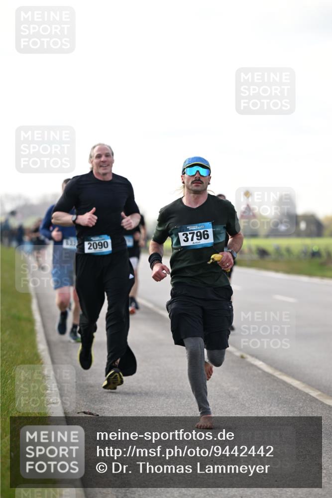 12.04.2026 - 45. Internationalen Wilhelmsburger Insellauf Dr. Thomas Lammeyer http://msf.ph/oto/9442442 12.04.2026 10:11:44 Laufen 2090, 3796 meine-sportfotos.de