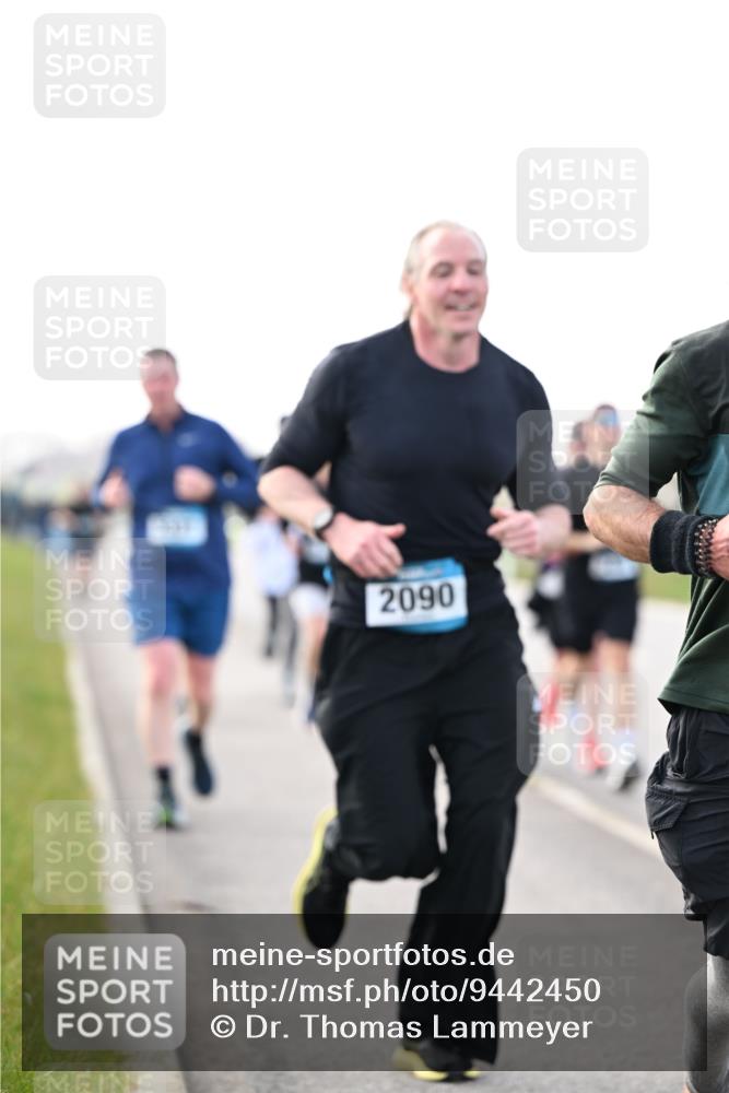 12.04.2026 - 45. Internationalen Wilhelmsburger Insellauf Dr. Thomas Lammeyer http://msf.ph/oto/9442450 12.04.2026 10:11:45 Laufen 2090 meine-sportfotos.de