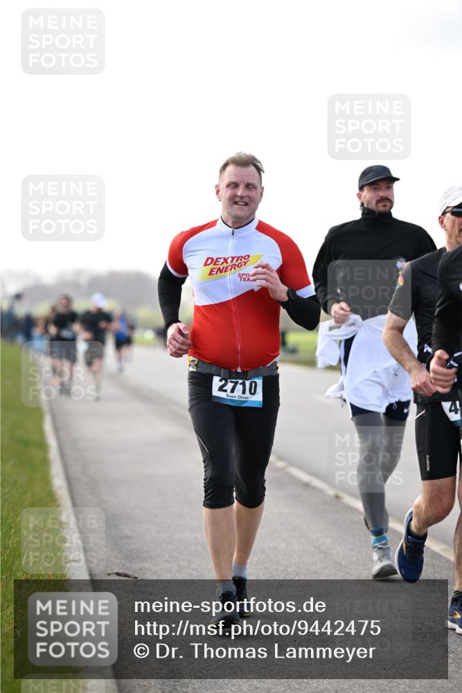 12.04.2026 - 45. Internationalen Wilhelmsburger Insellauf Dr. Thomas Lammeyer http://msf.ph/oto/9442475 12.04.2026 10:11:49 Laufen 2710, 4 meine-sportfotos.de