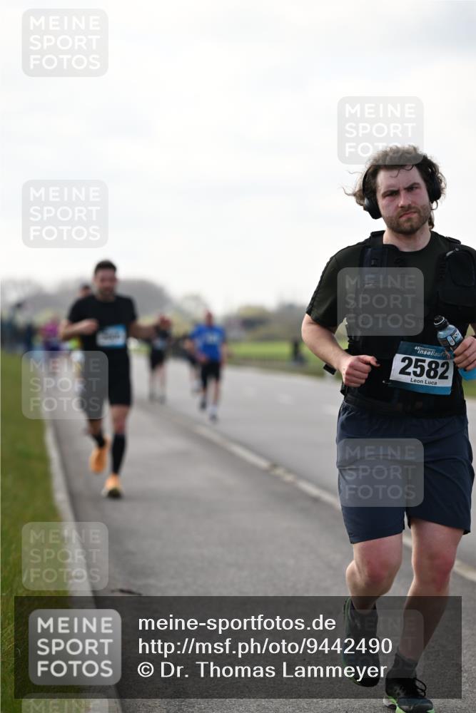 12.04.2026 - 45. Internationalen Wilhelmsburger Insellauf Dr. Thomas Lammeyer http://msf.ph/oto/9442490 12.04.2026 10:12:00 Laufen 2582 meine-sportfotos.de